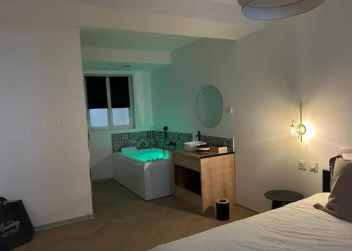 Appartement Spa 2 Pers-Couteliers-Centre Ville